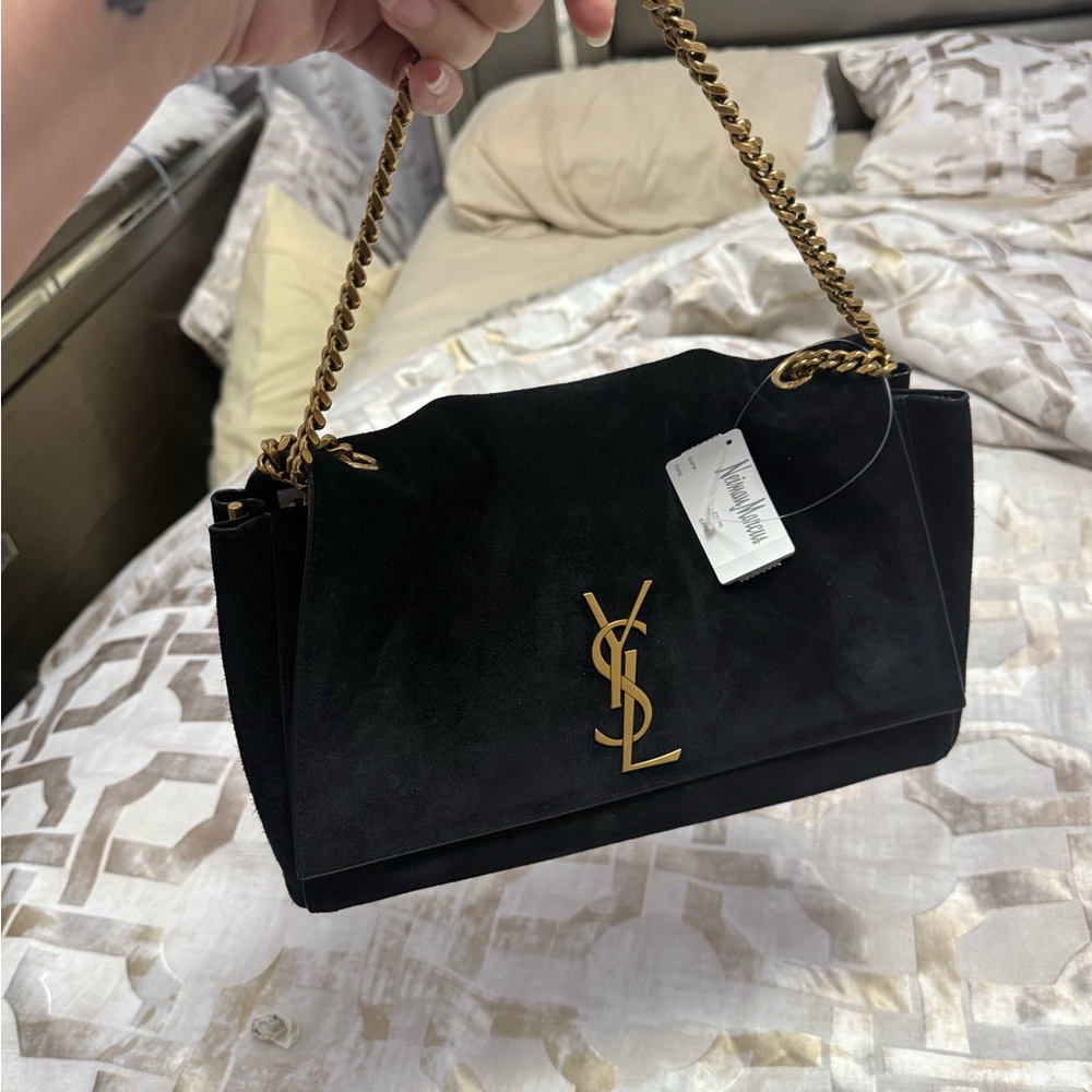Yves Saint Laurent Medium kate 
REVERSIBLE
